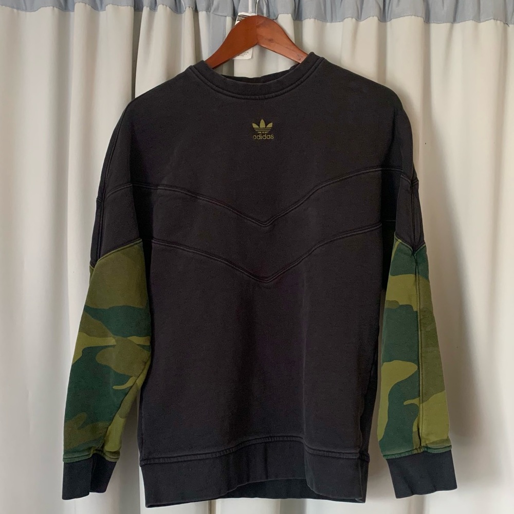 Adidas Crewneck - Black and Camouflage